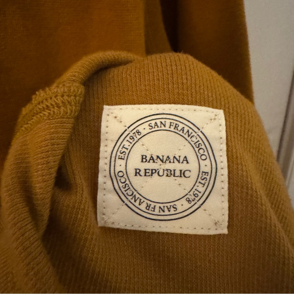 Banana Republic Mustard Long Sleeve Top - Picture 3 of 4